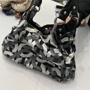 ✨2 DAY INVENTORY CLEAN OUT SALE ✨ BEST OFFER ACCEPTED✨UNIQUE COACH BAG LIMITED